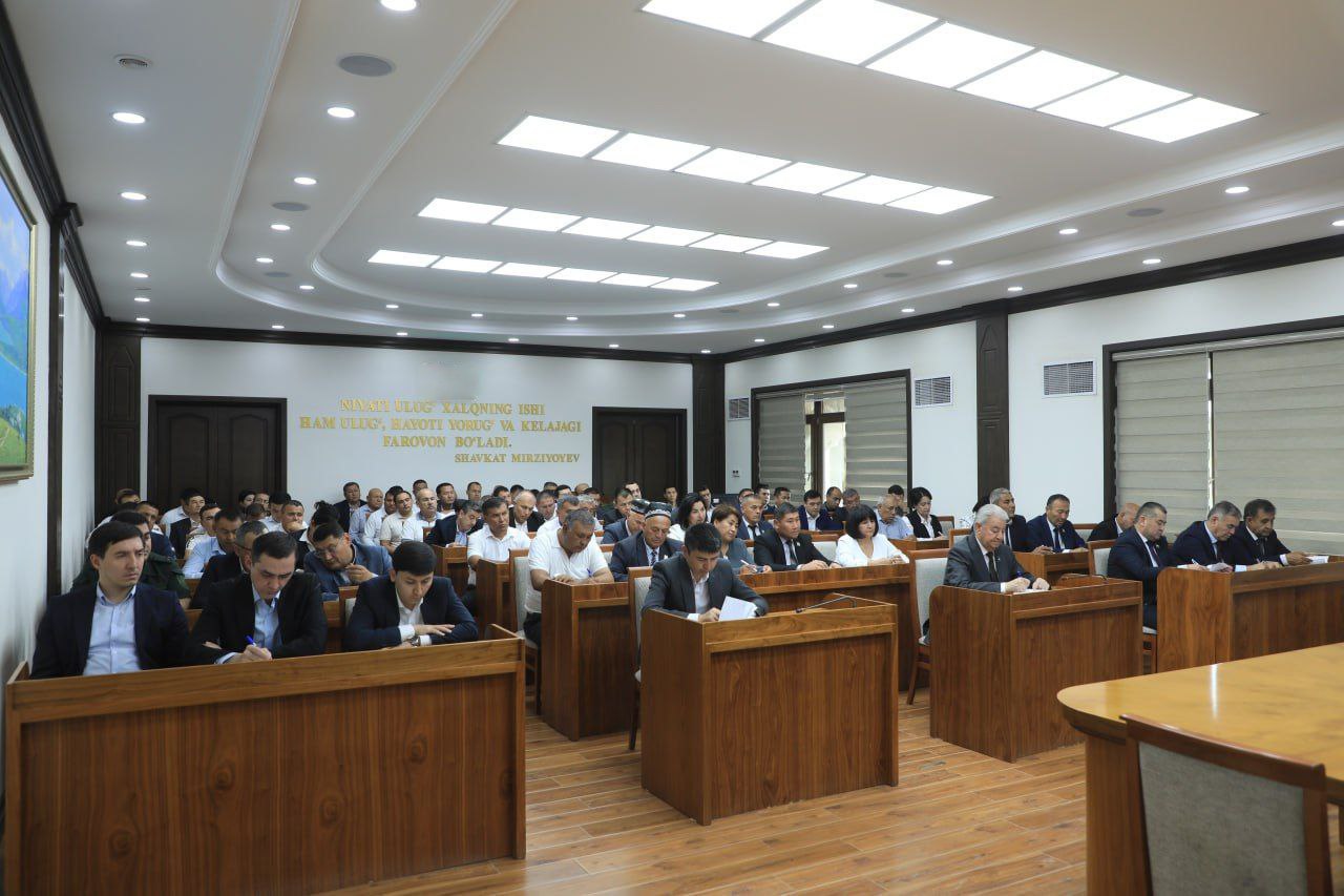 Surxondaryo viloyatida korrupsiyaga qarshi kurashish borasidagi ishlar tanqidiy ko‘rib chiqildi